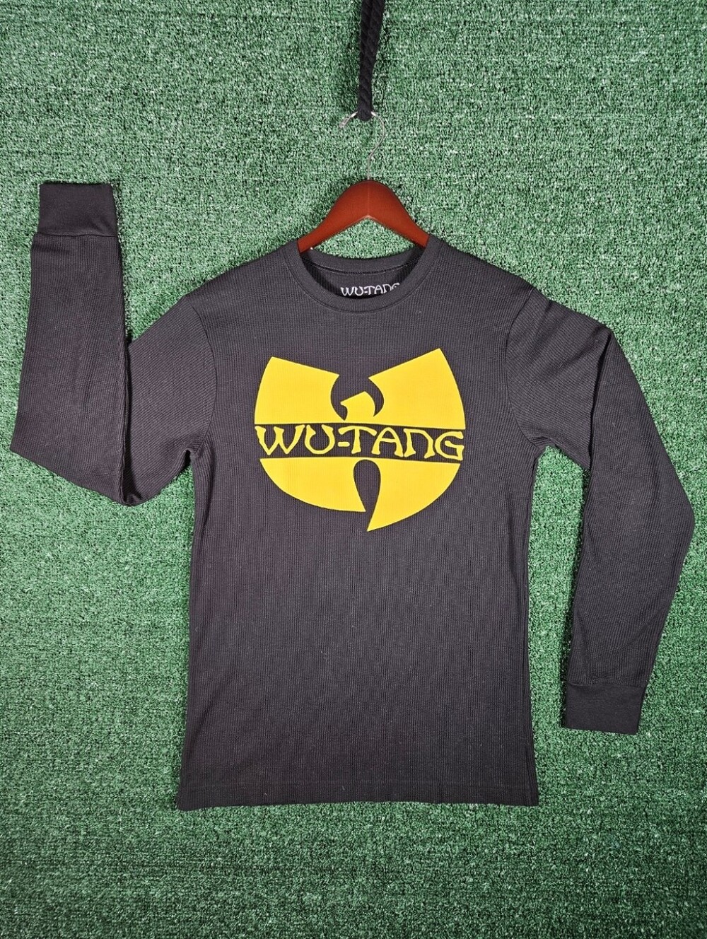 Wu-Tang Black Long-Sleeve Thermal Shirt / Mens Size Medium / Black & Yellow